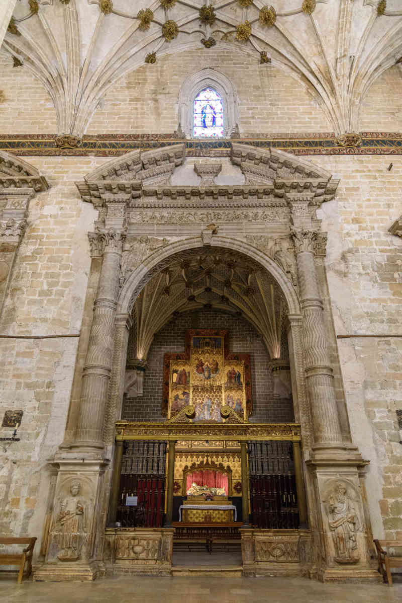 Huesca - Barbastro 29 - catedral de Santa María de la Asunción - capilla de la Asunción.jpg